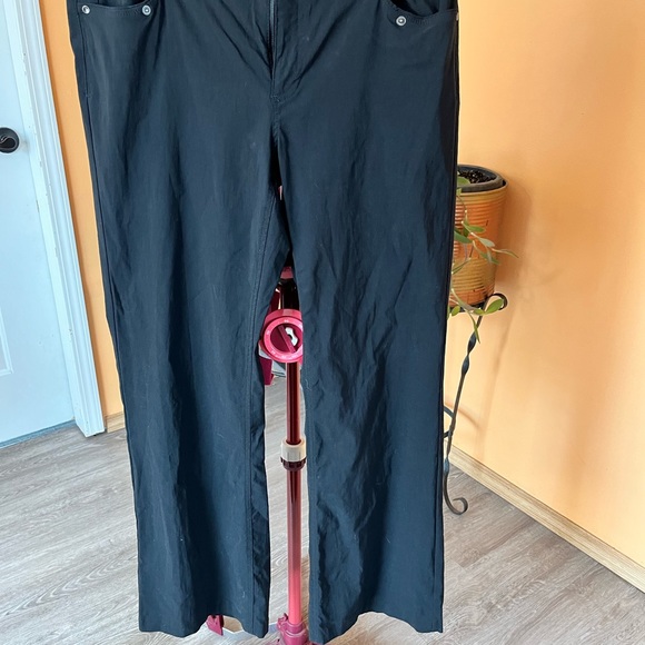 Point zero black stretchy pants. - Picture 2 of 3